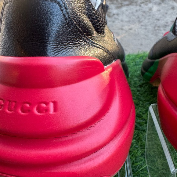 I don't wear them anymore missing insoles and minor scuffs Elevate - Picture 12 of 12